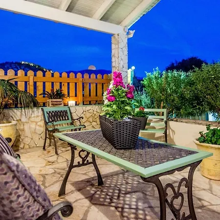 Apartment Aelia - A Peaceful And Private Place